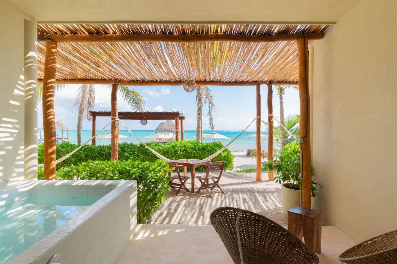 Master Suite Beach Front with Plunge Pool,944160199:JPEG